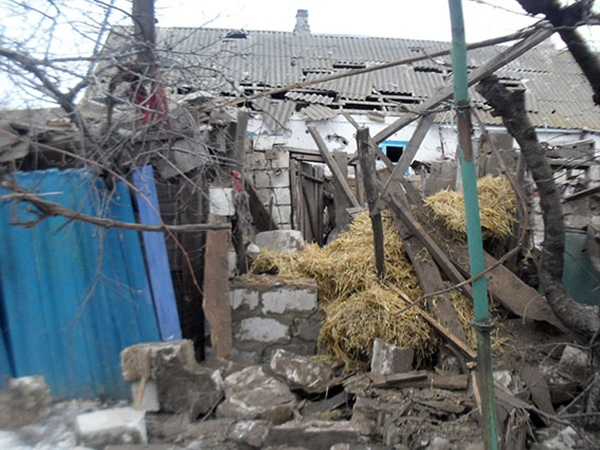Боевики из артиллерии нанесли удар по Трудовому (обновлено, фото)