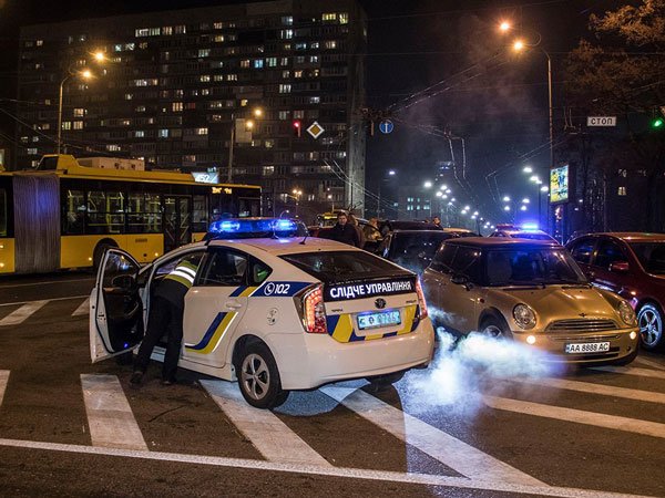 ДТП в Киеве на Печерске остановило работу троллейбусов