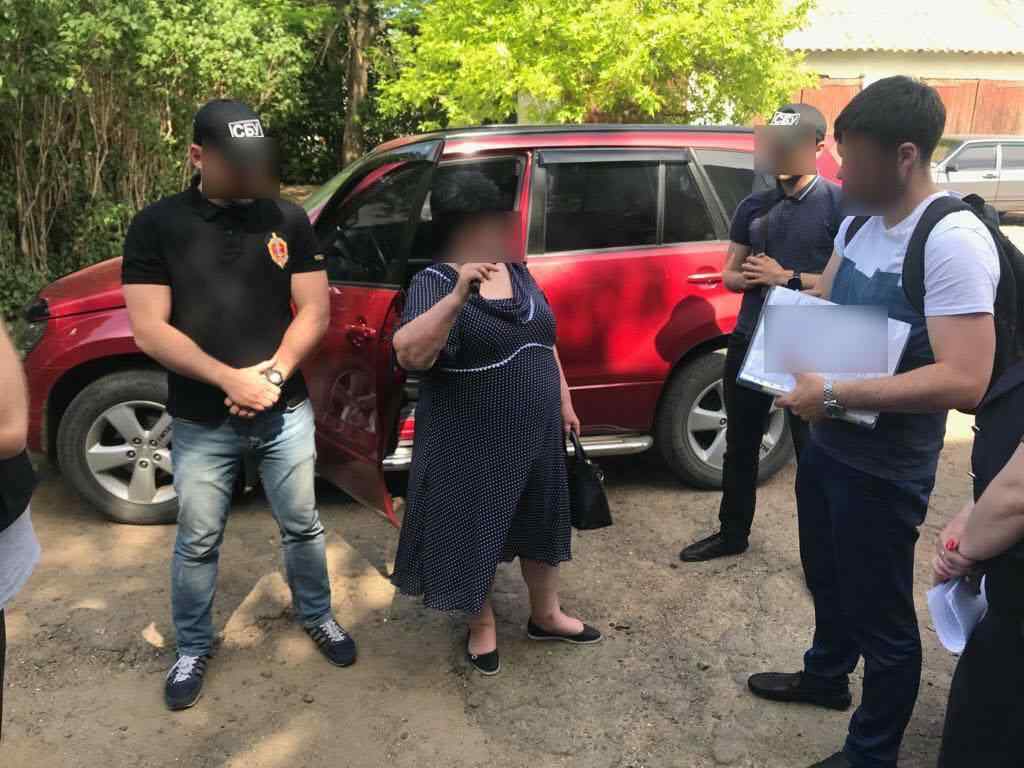 Главу сельсовета из Одесской области, которую подозревают во взяточничестве, отправили в СИЗО