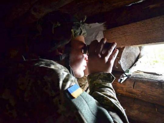 На Донбассе вместо перемирия — три вражеских обстрела