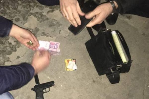 На Николаевщине участковый инспектор полиции изготавливал и продавал амфетамины (фото)
