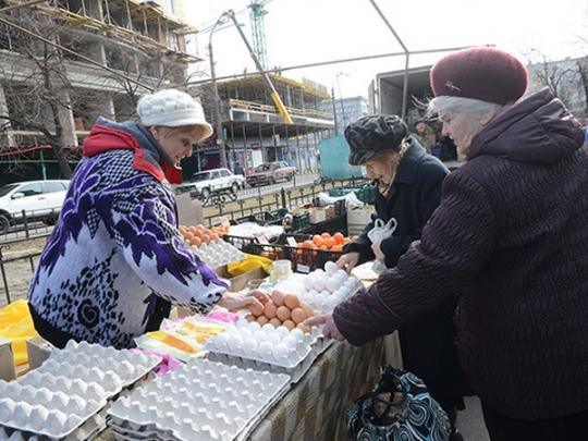 На столичных рынках подешевели яйца и некоторые овощи, а говядина подорожала