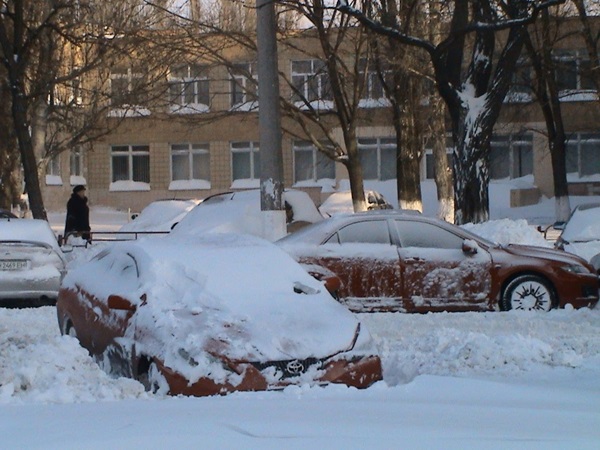 Одесский регион – в снежном плену: закрыты дороги, морские порты и аэропорт (фото)