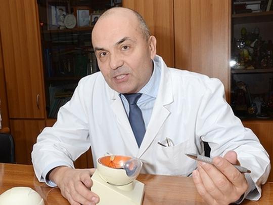 Офтальмолог Сергей Рыков: Если из-за удара палкой в глаз травмирована роговица, то осложнение может проявиться через три-четыре недели