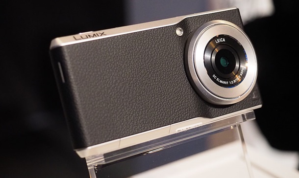 Panasonic представил камерофон на Android с огромной матрицей и объективом Leica