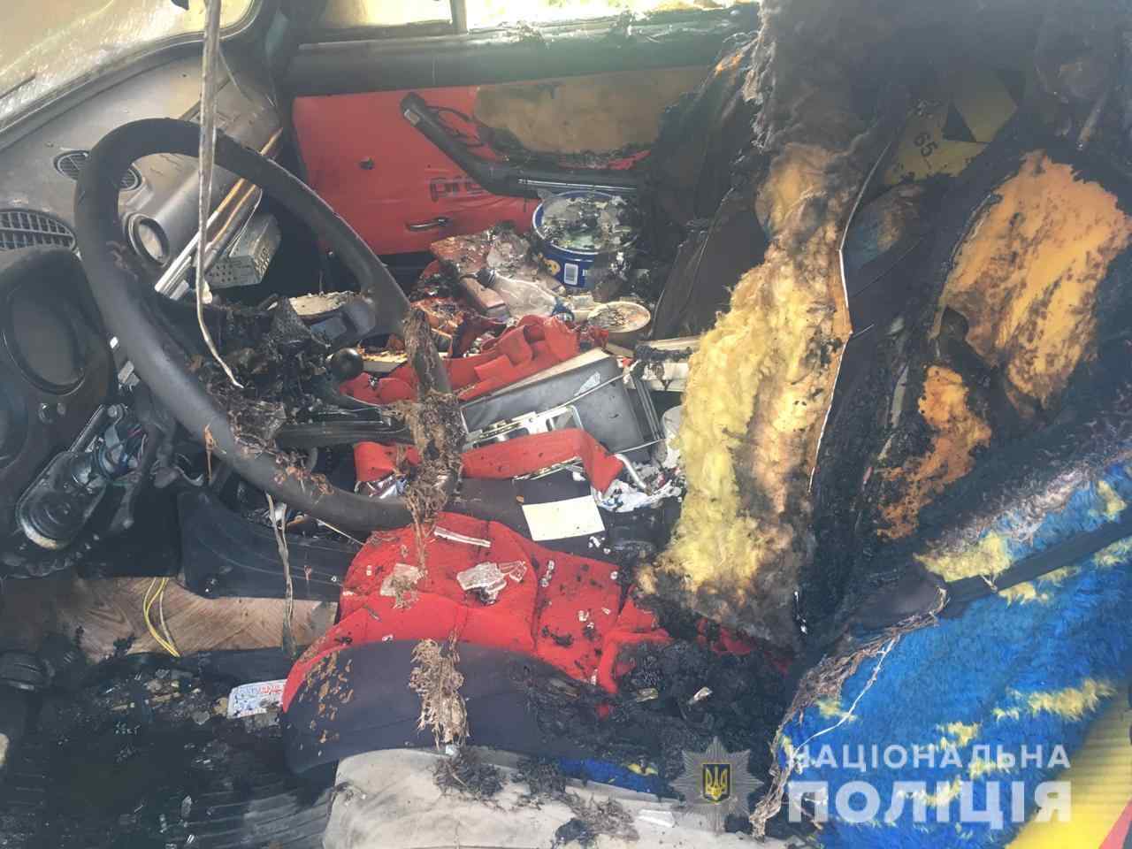 «Просто так»: мужчина поджег машину незнакомца в Одесской области