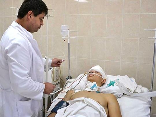 Раненного в Мариуполе студента, для реабилитации которого собирали деньги жители Литвы, на ноги поставили в Украине