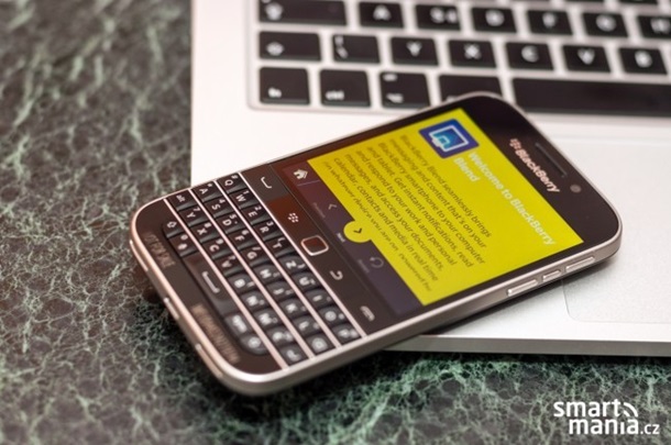 Традиции прежде всего: BlackBerry представила телефон вчерашнего дня