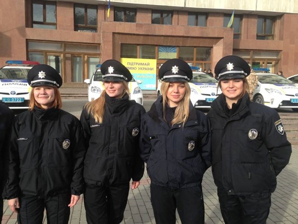 В Ивано-Франковске стартовала патрульная полиция (фото)