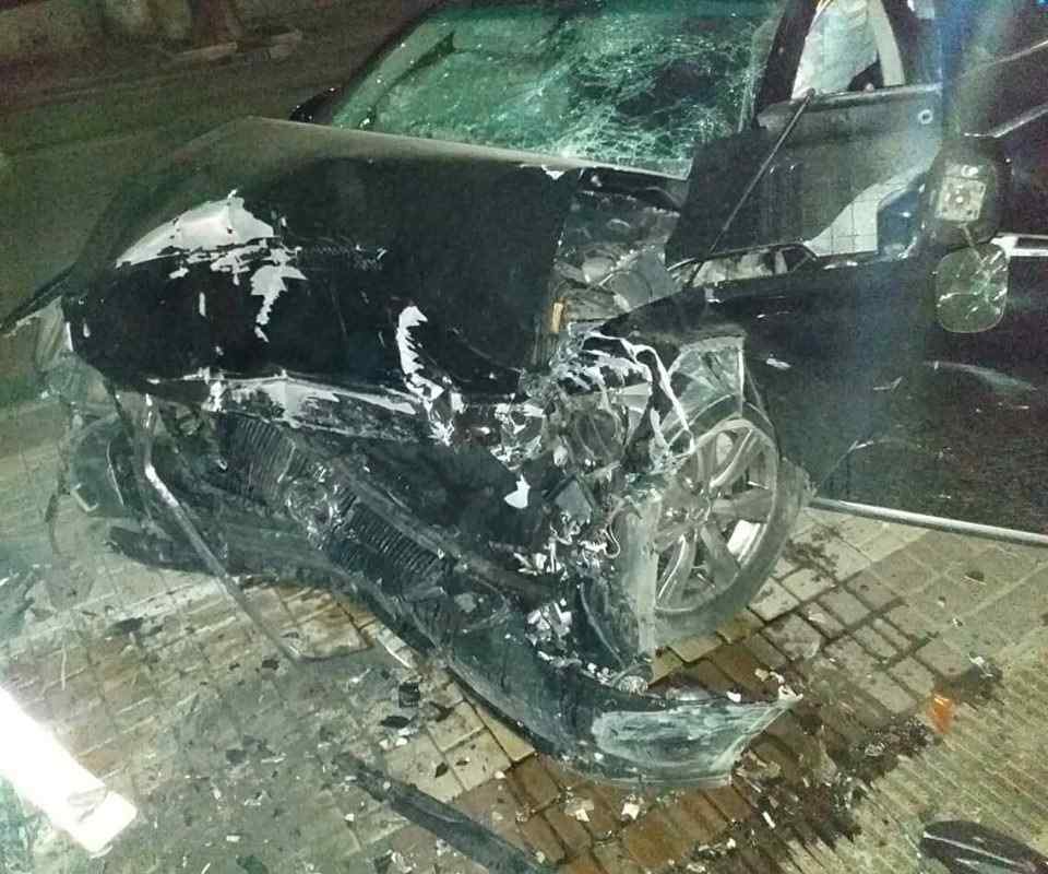 В Одессе парень угнал с автомойки Lexus и попал на нем в смертельное ДТП