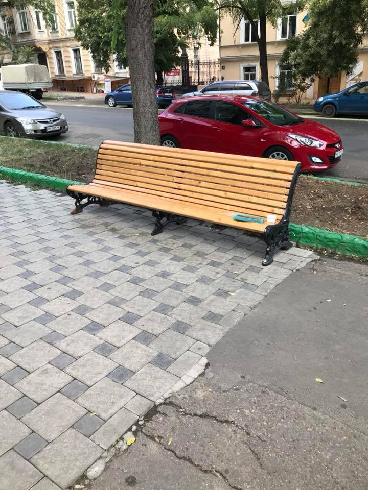 В Одессе украли установленный в начале месяца памятник кошке. Фото, видео