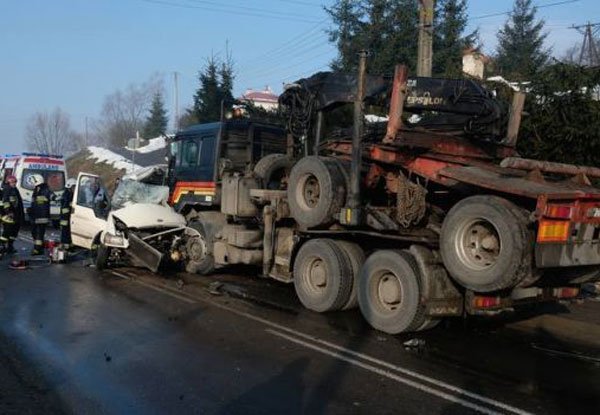 В Польше в смертельном ДТП погибли 2 украинца (фото)