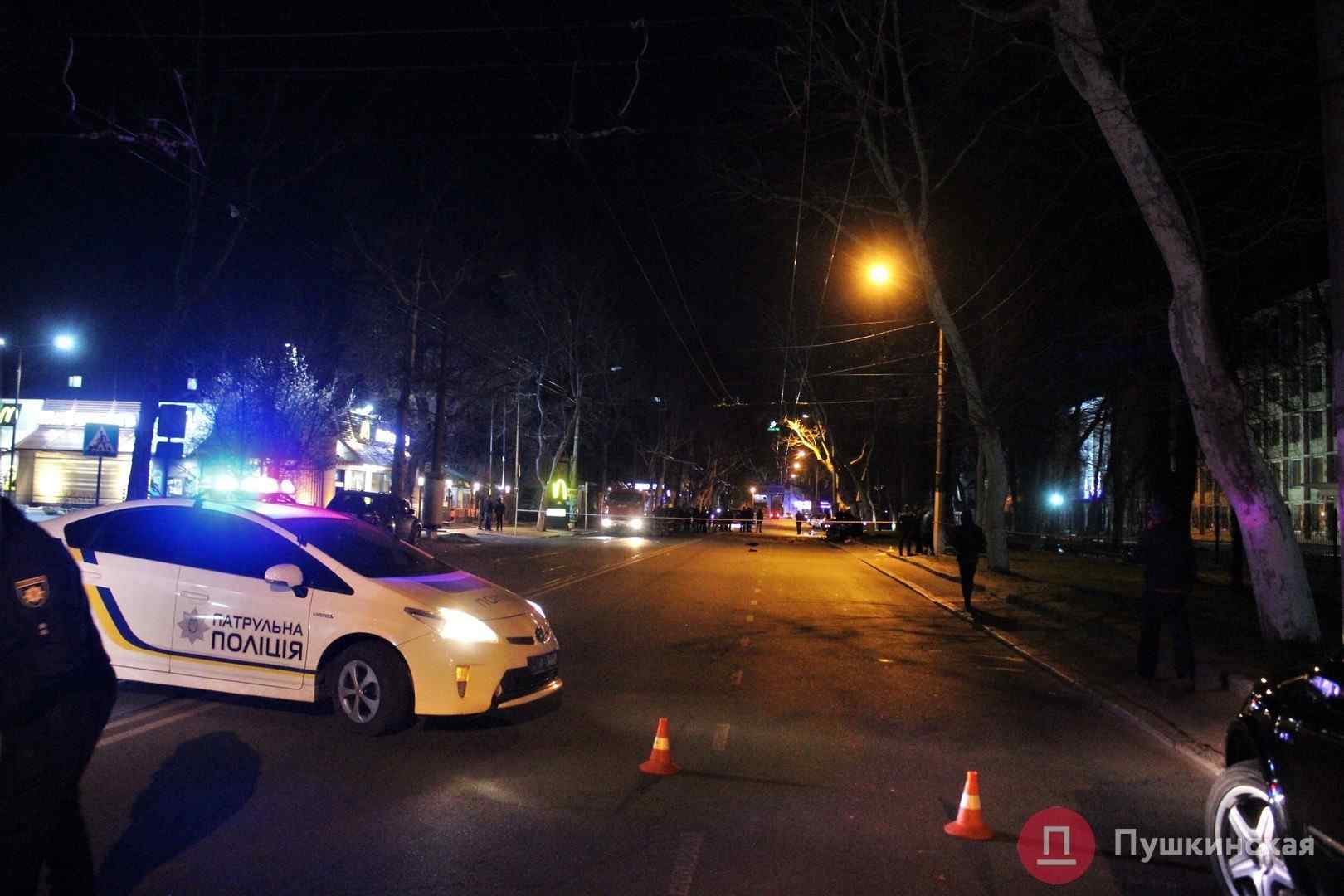 В результате ночного ДТП на проспекте Шевченко погибли двое людей