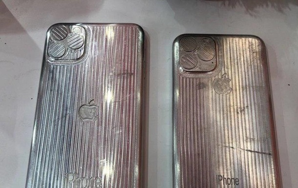 В Сети показали корпусы iPhone XI на фото