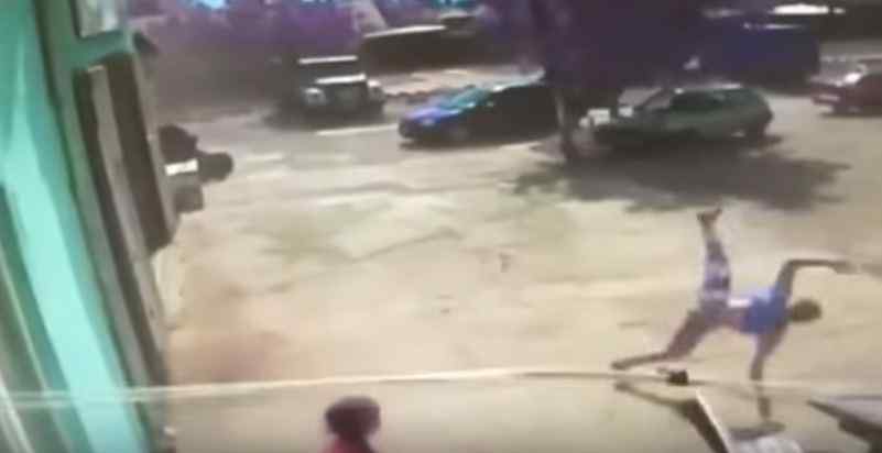 Во время смерча в Одесской области пострадал подросток: появилось видео