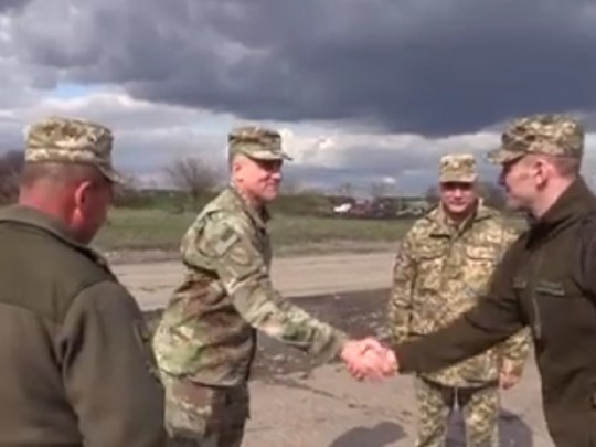 Американские военные посетили зону проведения ООС на Донбассе: что об этом известно (видео)