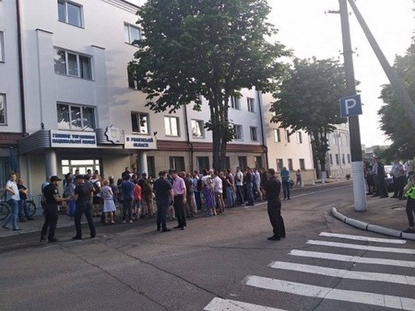 Безнаказанность убивает: в Украине проходят протесты из-за убийства 5-летнего мальчика в Переяславе (фото, видео)