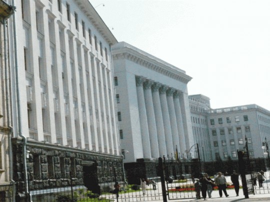 Будет стоить огромных денег: названа примерная сумма расходов на переезд АП с Банковой