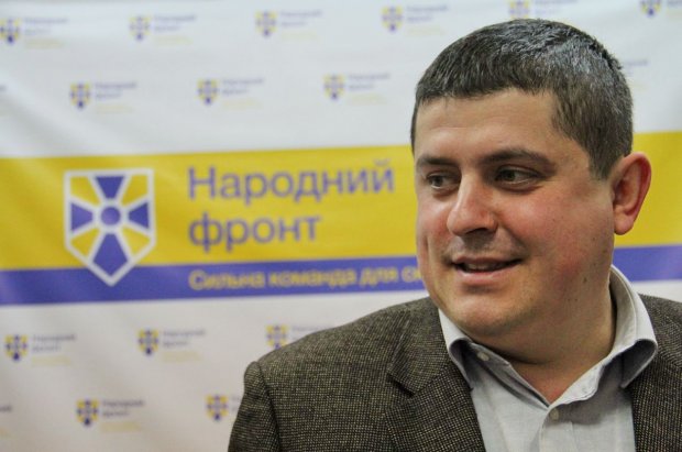 Дарт Вейдер, прихильники Януковича та скандальний блогер: що потрібно знати про мажоритарників