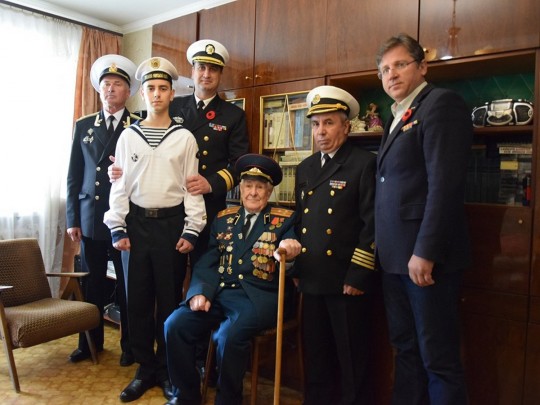 День Победы: в Одессе ветерану устроили необычное поздравление (фото)