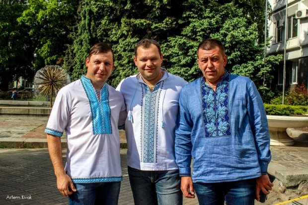 День вышиванки: как празднуют украинцы в разных городах – невероятные фото и видео