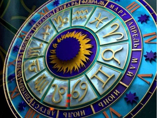 Дев ждут путешествия, а Львов – повышение зарплаты: гороскоп на май от известного астролога
