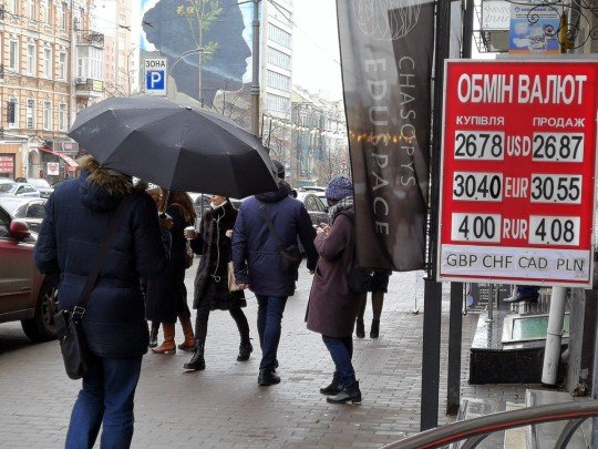 Доллар падает: что будет с курсами валют накануне второго тура выборов