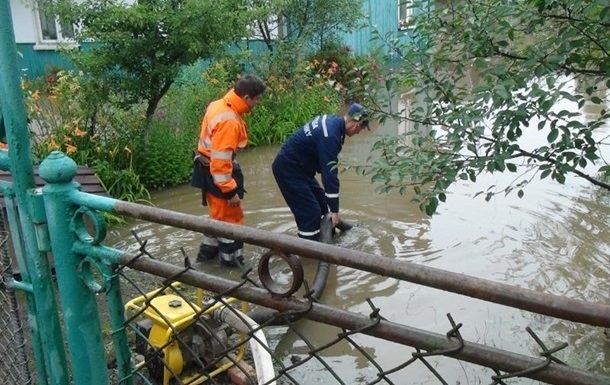 Дожди подтопили сотни участков в двух областях