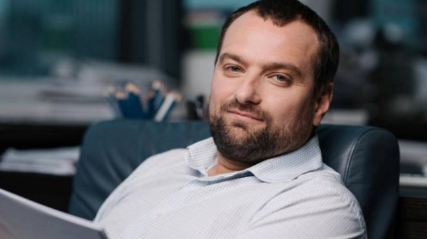 Друг глави Офісу Зеленського злив своїй фірмі забудову Рибальського