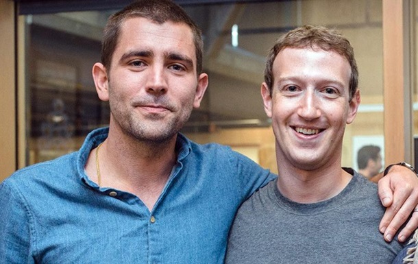Два топ-менеджера ушли в отставку после сбоя в работе Facebook