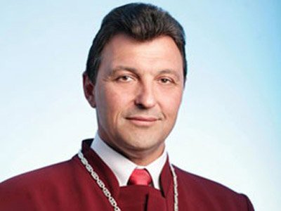 Екс-судді часів Януковича вимагають багатомільйонні компенсації: деталі