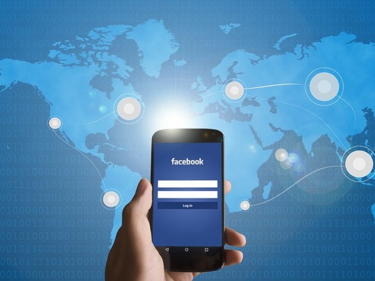 Facebook возобновил работу после самого масштабного сбоя в истории