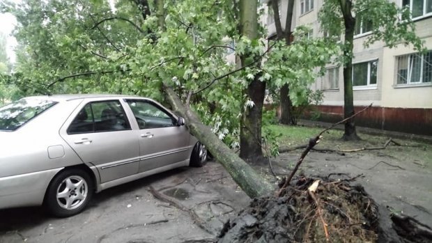 Главные новости 27 июня: эмоциональный брифинг Зеленского, освобождение пленных, ураган в Киеве