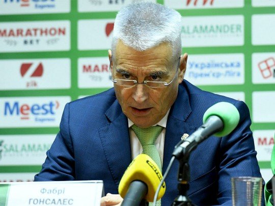 Главный тренер «Карпат» улетел на родину из-за трагедии в семье
