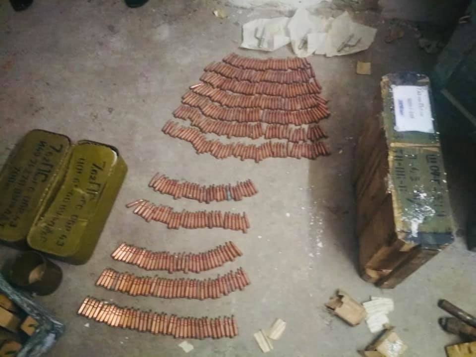Хорошо подготовился к пенсии: в Прилуках у бывшего военного изъяли 9 ящиков гранат (фото, видео)