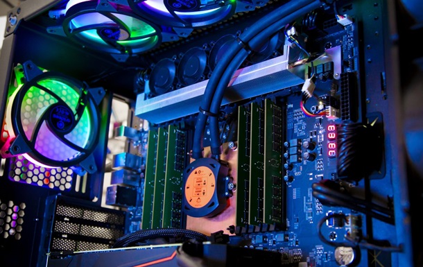 Intel показала 28-ядерный процессор для Mac Pro