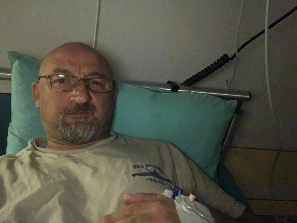 Известному волонтеру Алексею Мочанову пришлось вызывать скорую прямо к поезду: что произошло