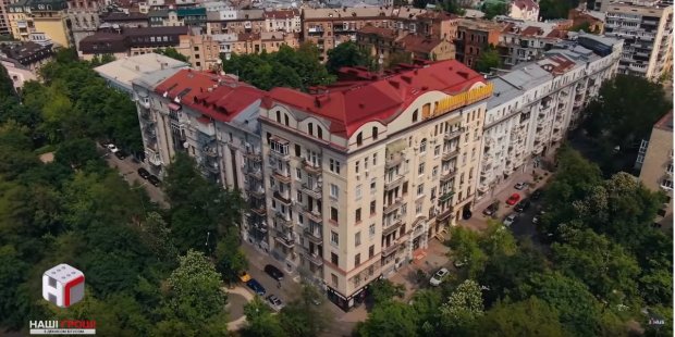 Кімната у готелі, будинок на 7 квадратів та приховані маєтки: що відомо про нерухомість Кернеса