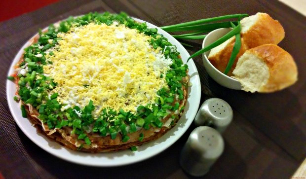 Как приготовить вкусный печеночный торт: пошаговый рецепт