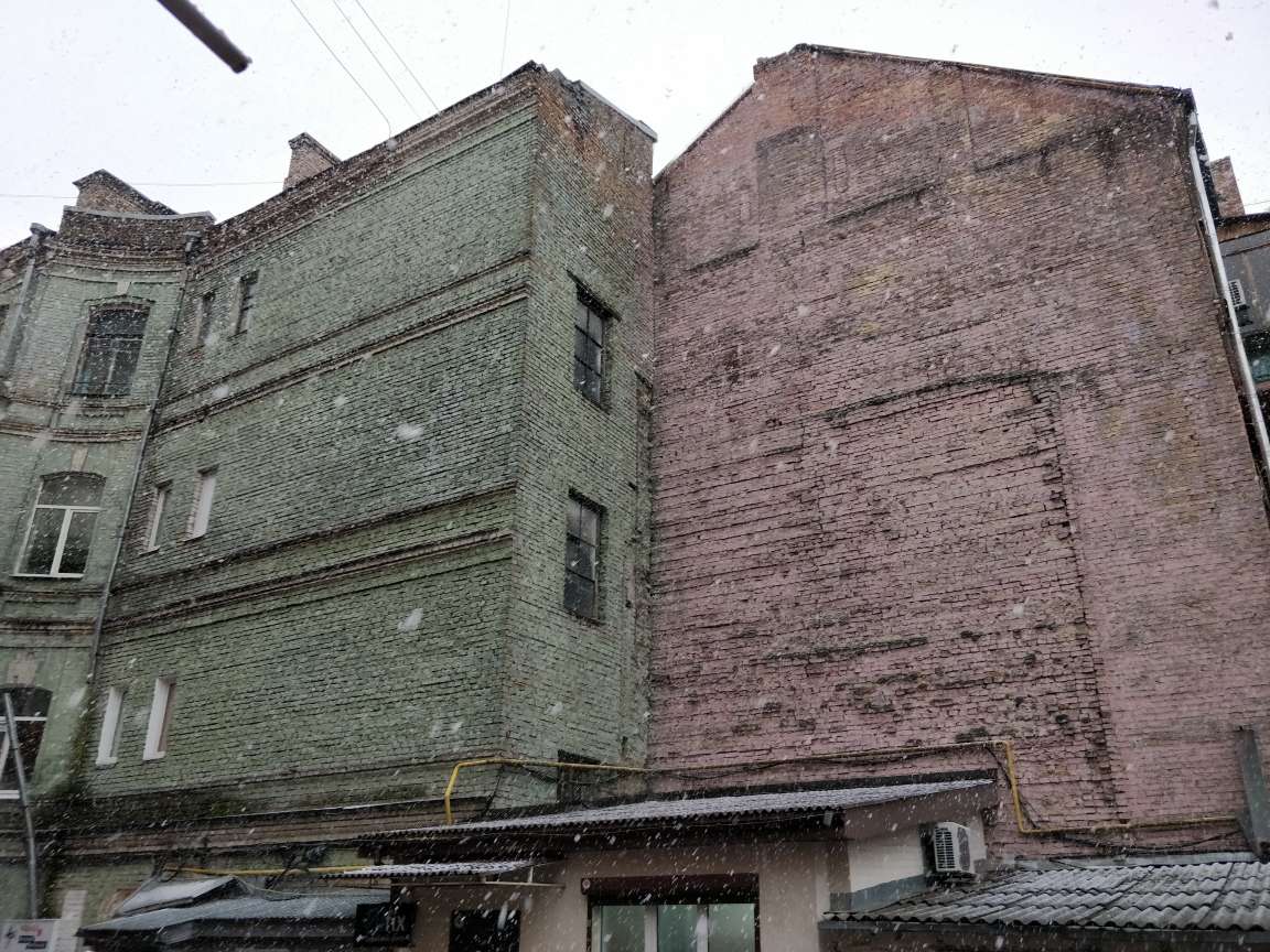 Киев снова засыпает снегом: эксклюзивные фото