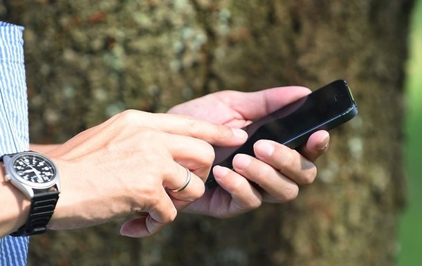 Киевстар работал с перебоями в трех областях из-за повреждения кабеля