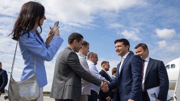 Коли у нас буде більшість – буде пізно: Зеленський дав митникам місяць, аби ті виправилися