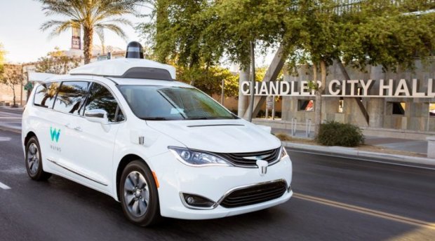 Компанія Waymo першою у світі запускає сервіс безпілотних таксі: яскраві фото та відео
