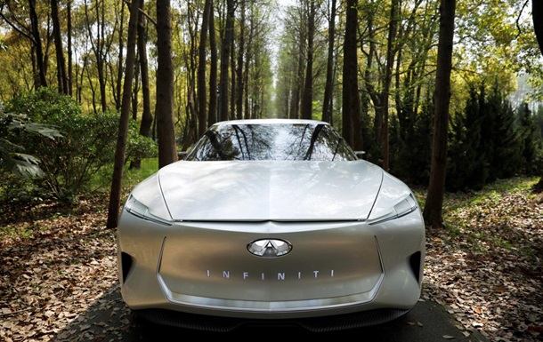 Концепт электроседана от Infiniti показали на фото