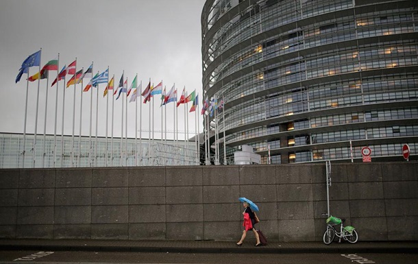 Крен вправо. Выборы в Европарламент и УкраинаСюжет