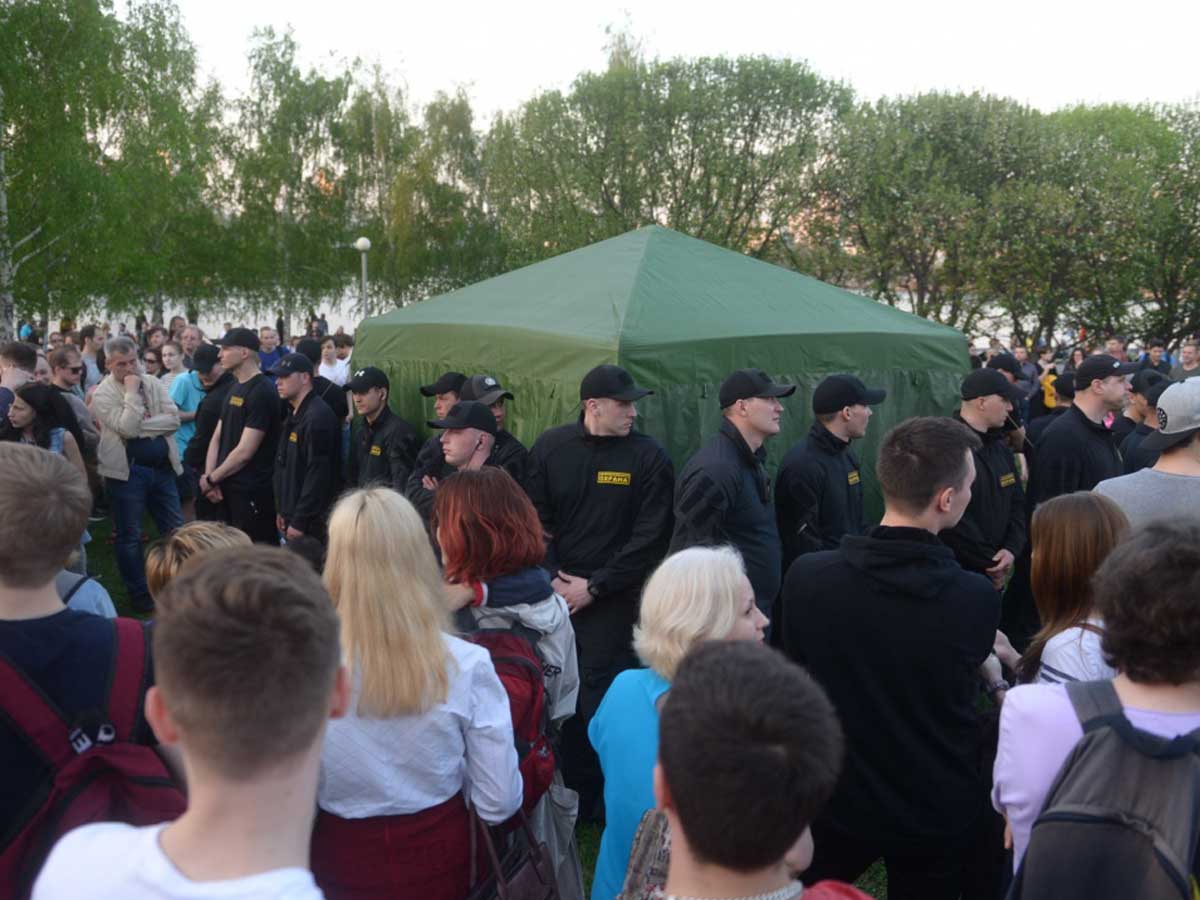 Кто не скачет, тот за храм: в Екатеринбурге продолжается акция протеста против застройки сквера (видео)