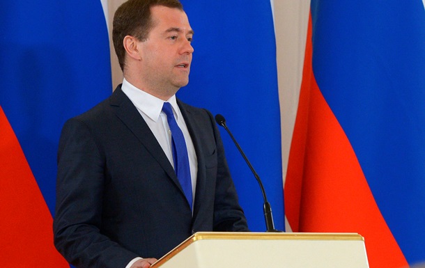 Медведев призвал Яценюка к дружбе