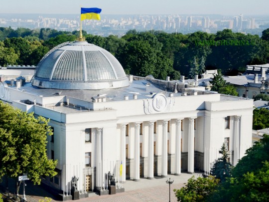 Монополия на власть: журналист рассказал, чем Украине грозит большинство партии Зеленского в Раде