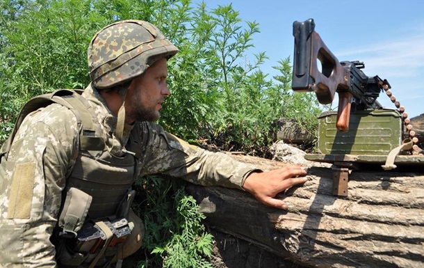 На Донбассе 45 обстрелов, силы ООС понесли потери