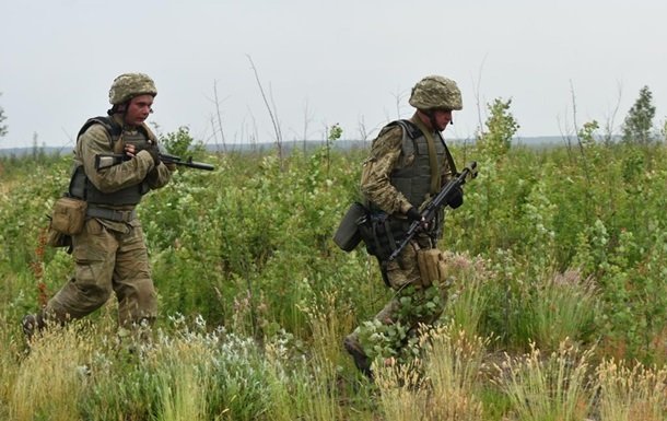 На Донбассе ранены два бойца